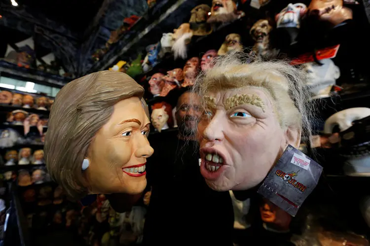 HILLARY E TRUMP: “Se você acha o Halloween assustador, espere para ver o 8 de novembro” / Mario Anzuoni/ Reuters