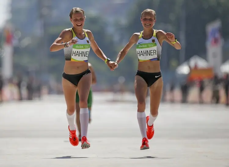 LISA E ANNA HARNER: afinal, elas deixaram o espírito olímpico de lado?  / Sergio Moraes/ Reuters