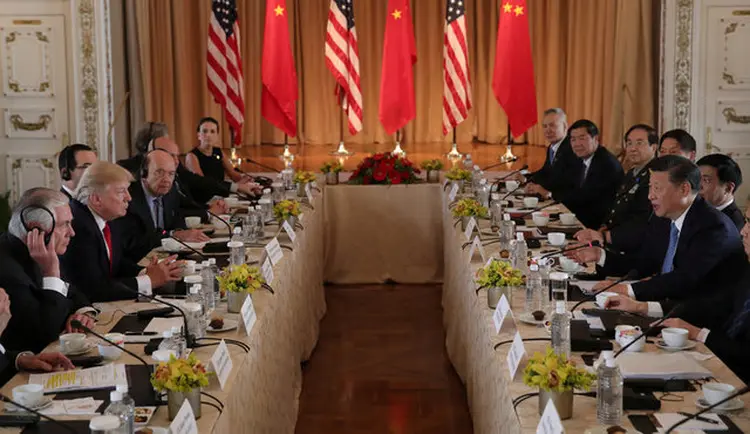 XI E TRUMP: em meio à intervenção americana na Síria, chinês e americano mantiveram encontro na Flórida / Carlos Barria/Reuters