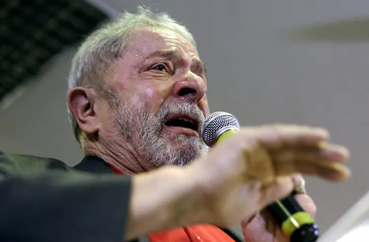 Lula: o ex-presidente foi condenado a 9 anos e meio de prisão (Fernando Donasc/Reuters)