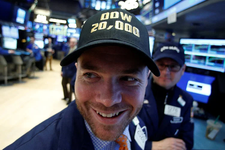 Bolsa: Dow Jones, S&P 500 e Nasdaq, três indicadores da bolsa americana, renovaram recordes (Brendan McDermid/ Reuters/Reuters)