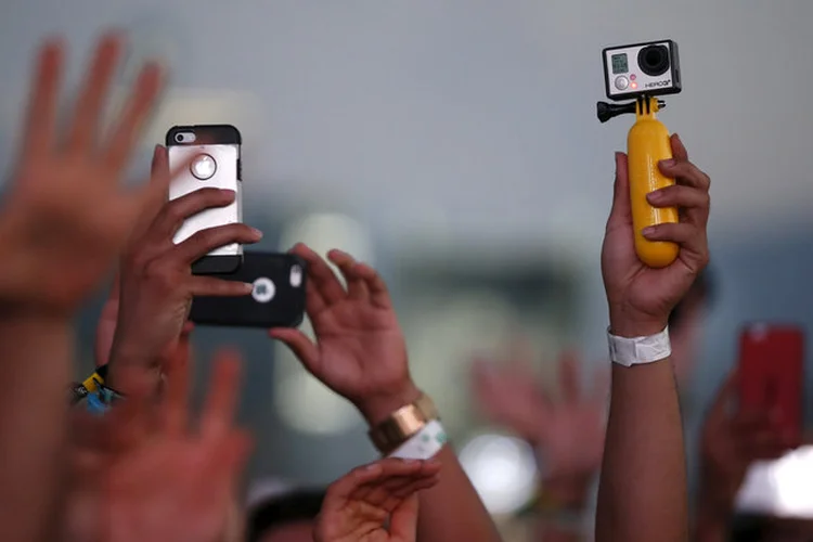 FESTIVAL DE MÚSICA NA CALIFÓRNIA: para os autores, a maior parte da nova tecnologia é mais divertida do que fundamental, e portanto não anima a economia tanto quanto a mídia e os empresários do setor proclamam / Lucy Nicholson/ REuters