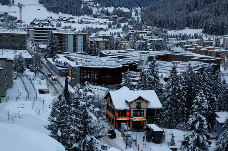 Davos: acúmulo de neve no país é o maior desde 1999 (Ruben Sprich/Reuters)