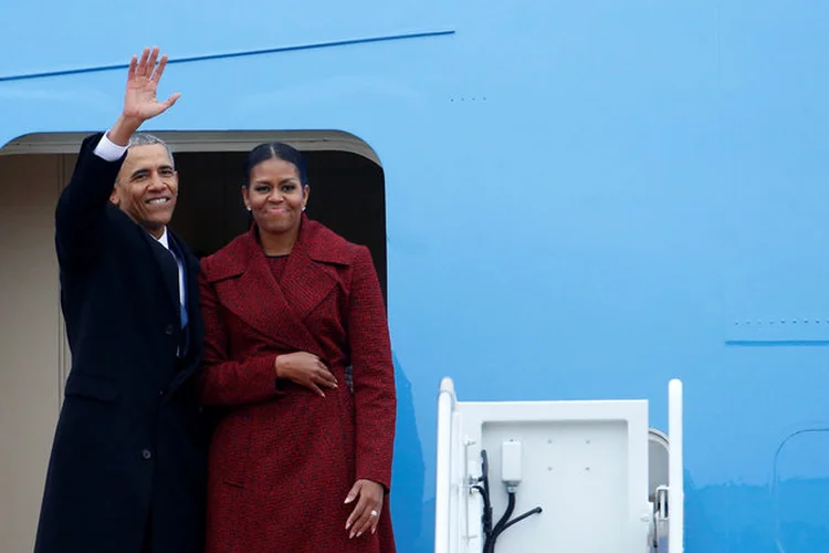 OBAMA E MICHELLE: ele é o primeiro ex-presidente que continuará morando em Washington em quase um século  / Brendan McDermid/ Reuters