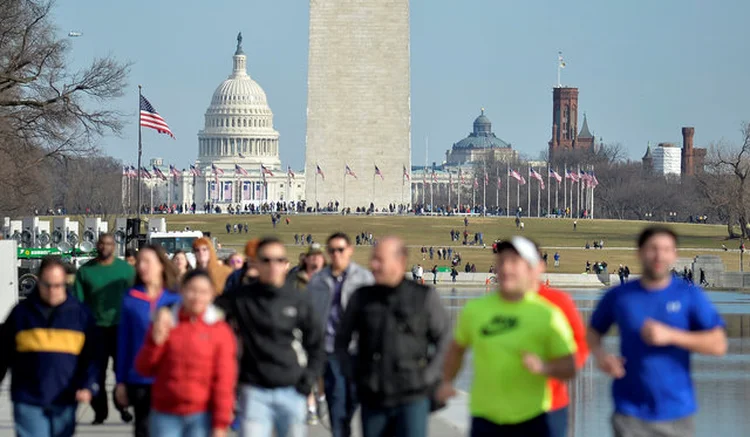 WASHINGTON SE PREPARA PARA A POSSE: 28 grupos se inscreveram para protestar contra o novo presidente na sexta-feira  / Mike Thelier/ Reuters