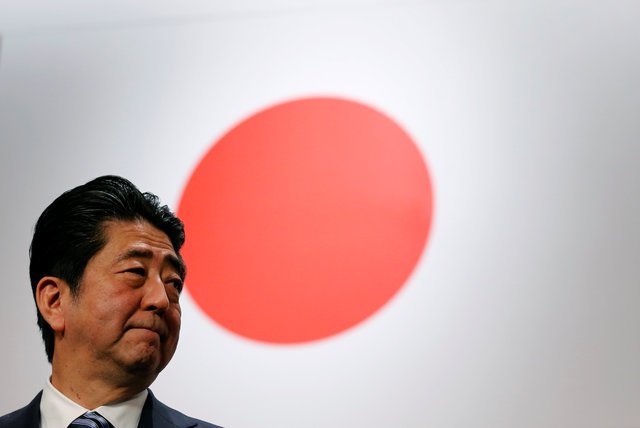 No Japão, o soberano Abe