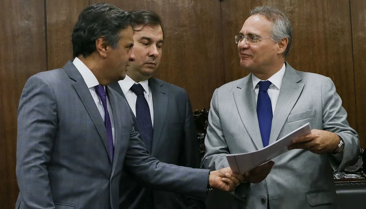 AÉCIO ENTREGA REFORMA A RENAN: o senador mineiro e a bancada do PSDB propuseram a maioria das medidas, mas boa parte delas são encampadas por todos os grandes partidos, incluindo o PT / Lula Marques/Agência PT