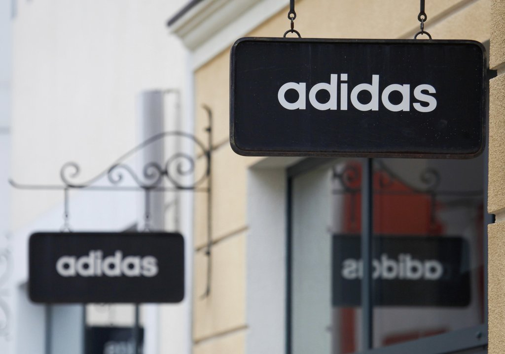Adidas espera alcançar 8 milhões de camisas de seleções vendidas