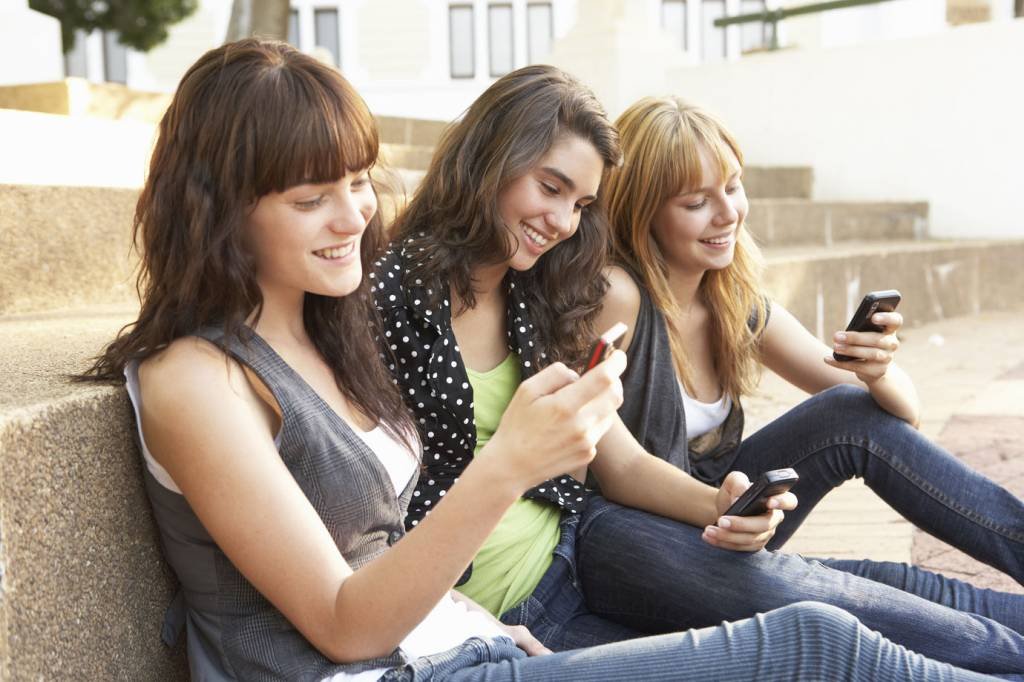 Facebook está trabalhando em app de conversas para adolescentes