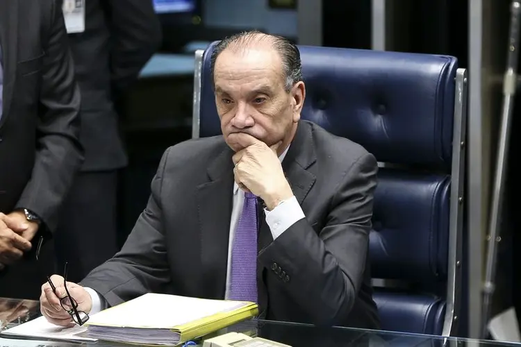 Aloysio Nunes: Planalto espera que dois dos três ministros do PSDB deixem os cargos nos próximos dias, antes do encontro tucano (Marcelo Camargo/Agência Brasil)