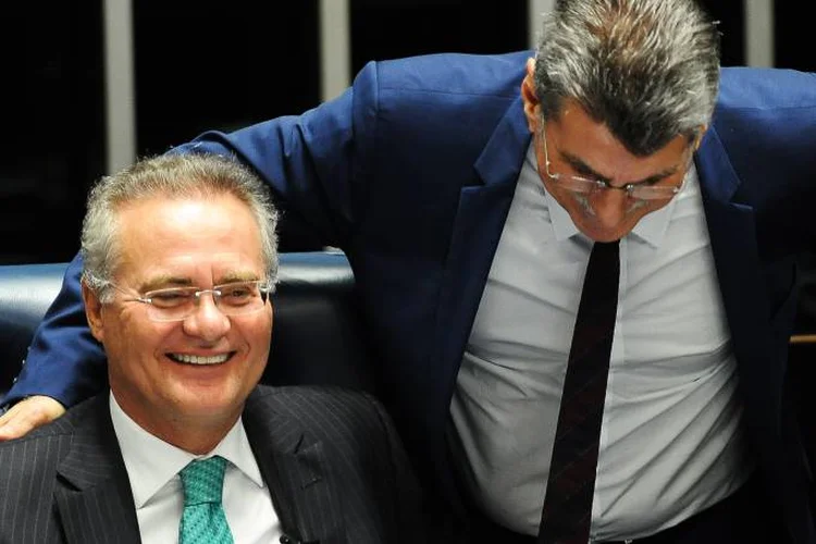 OS SENADORES RENAN CALHEIROS E ROMERO JUCÁ: os partidos são as “categorias de base” para nossos cargos eletivos. Precisamos cultivá-los para que a tão esperada renovação política aconteça / Andressa Anholete/AFP/AFP