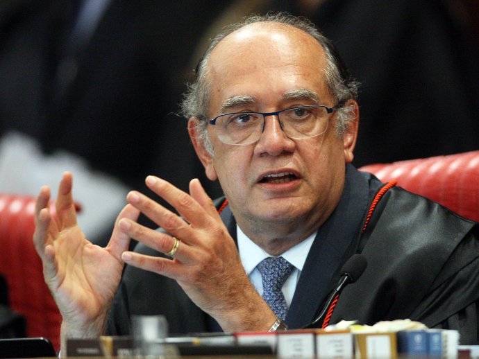 Mendes critica; PSDB e Dilma no STF&