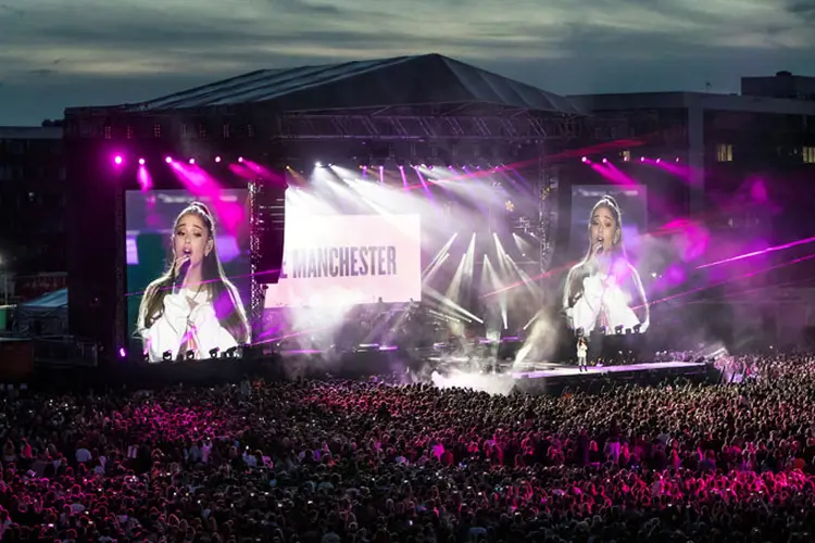 O show da cantora contou com a participação de Justin Bieber, Katy Perry e Liam Gallagher (Danny Lawson/Reuters)