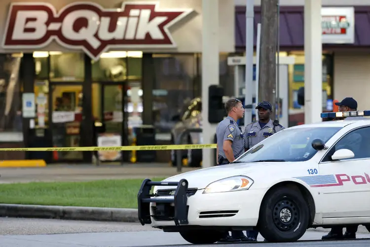 CENA DO CRIME EM BATON ROUGE: mais três policiais assassinados nos Estados Unidos / Jonathan Bachman/ Reuters