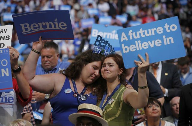 Bernie Sanders, o bombeiro