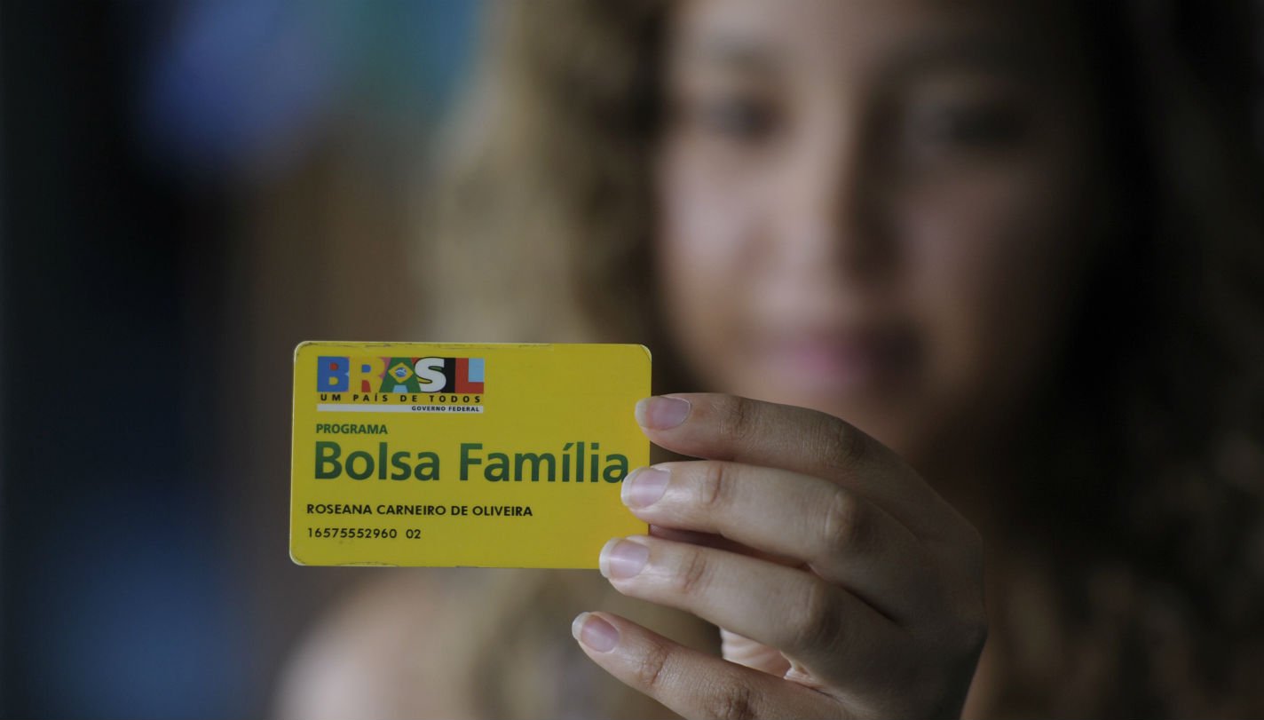 Governo deve proibir uso do cartão do Bolsa Família em jogos on-line