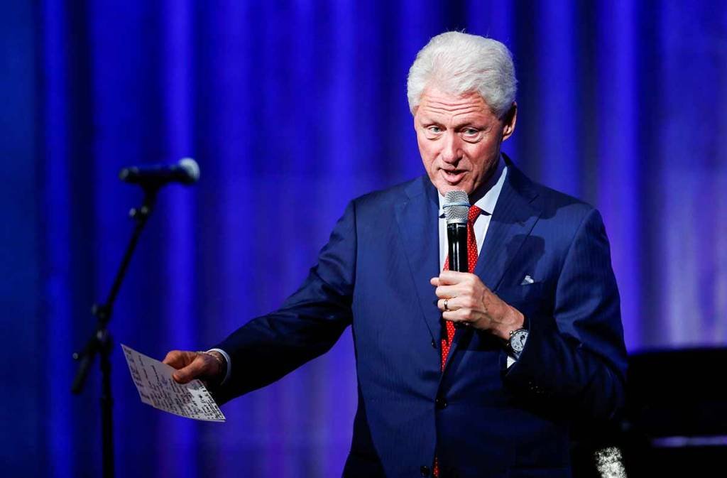 Ex-presidente americano Bill Clinton está internado