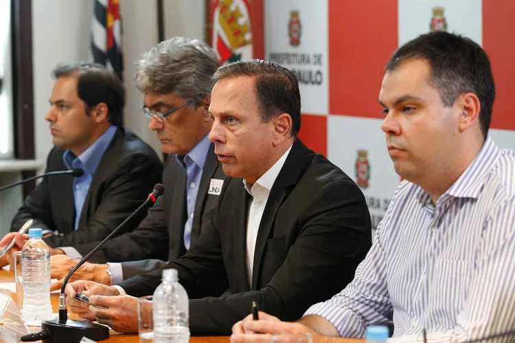 JOÃO DORIA: O prefeito de SP cancelou obras de terminais de ônibus, de combate a enchentes e também da Ponte Raimundo Pereira de Magalhães / Cesar Ogata/Secom