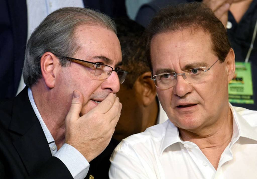 EDUARDO CUNHA E RENAN CALHEIROS: todo processo de decisão federal depende de costuras que envolvem maioria nas duas casas legislativas / Evaristo Sa / Getty Images