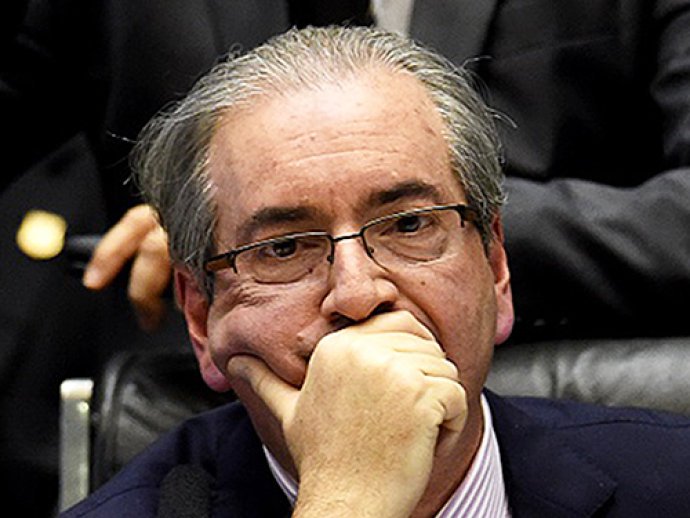 Para se livrar de prisão, Cunha “apela” até ao papa