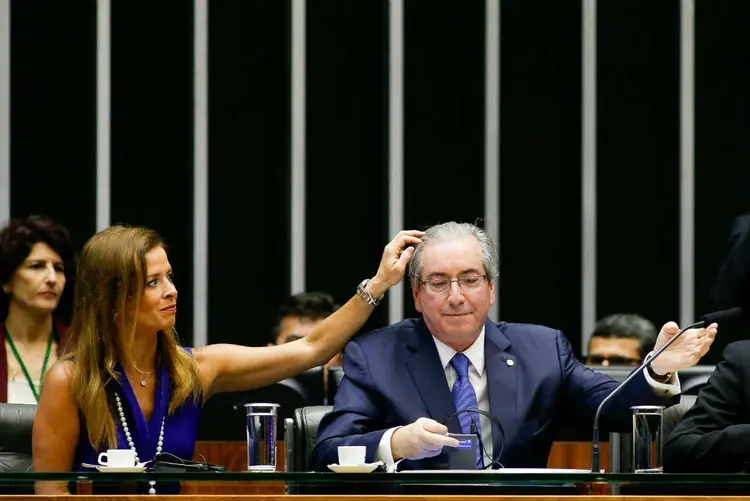 CLAUDIA CRUZ E EDUARDO CUNHA: ela é investigada por ter se beneficiado de dinheiro ilícito após gastar fortunas em lojas de grife / Pedro Ladeira/Folhapress