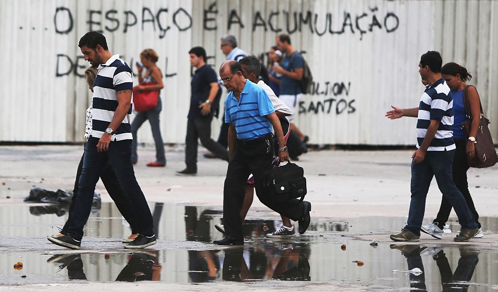 Crise multiplica mendigos e até executivos viram sem-teto no Rio