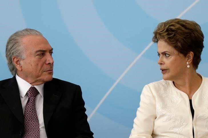 Temer e Dilma: na comparação, quanto mais o tempo passa, mais Temer sai perdendo (Ueslei Marcelino/Reuters)