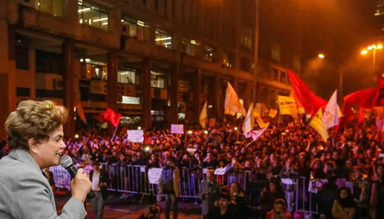 DILMA: a presidente afastada discursa em ato contra Michel Temer em Porto Alegre. Hoje, é a vez de João Pessoa  / Roberto Stuckert Filho/ PR