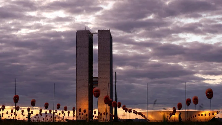 PROTESTO EM BRASÍLIA: a perda de PIB em relação ao que esperávamos poderá ir de 70 bilhões a 350 bilhões de reais nos próximos dois anos / / Reuters (Paulo Whitaker/Reuters)