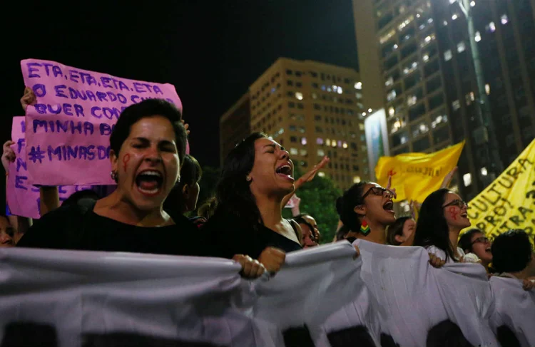 PROTESTO: fora ter sido uma brutalidade chocante, o estupro no Rio serviu como campo de batalha cultural / Reuters