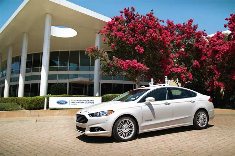 FORD: a montadora aposta em carro 100% automatizado e em uso compartilhado em 2021 / Divulgação