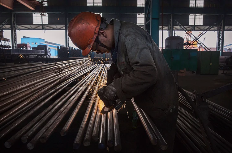 China: economia chinesa emitiu mais sinais de alerta em maio conforme a guerra comercial com os EUA se intensifica (Kevin Frayer/Getty Images)