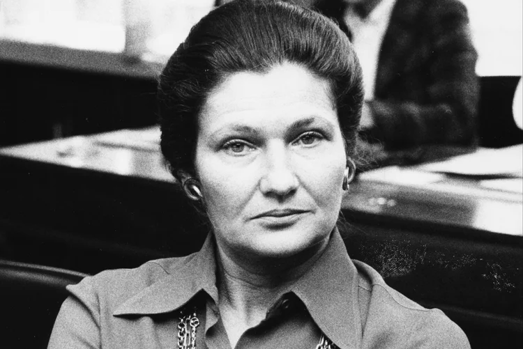 Simone Veil: ela sobreviveu durante sua adolescência no campo de extermínio nazista de Auschwitz (Central Press/Hulton Archive/Getty Images)