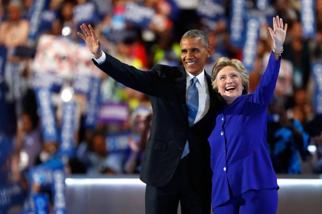 O ex-presidente Barack Obama e a ex-Secretária de Estado dos EUA, Hillary Clinton (Aaron P. Bernstein/Getty Images)