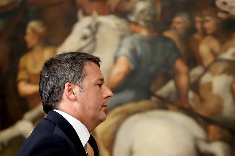MATTEO RENZI: primeiro-ministro italiano permanece no cargo até aprovação do orçamento de 2017 / Franco Origlia/Getty Images