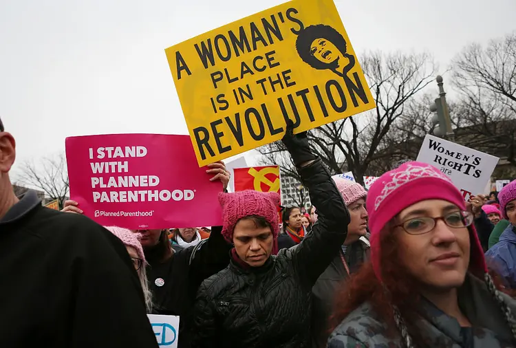 Dia Internacional da Mulher: em um ano que contou com o nascimento do movimento #MeToo sobre assédios e abusos sexuais, mulheres ao redor do mundo têm buscado mais direitos e visibilidade (Mario Tama/Getty Images)