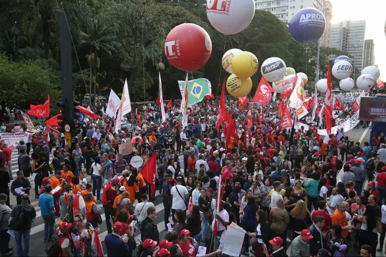 30/06/2017- SP, Brasil- Ato contra as reformas da previdência e trabalhista na av Paulista (Paulo Pinto /AGPT/FotosPúblicas/Fotos Públicas)
