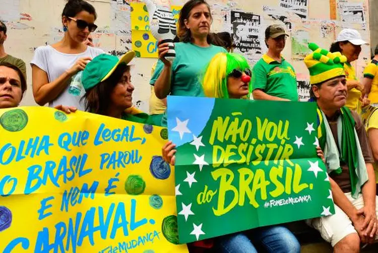 HABIB&#8217;S NO IMPEACHMENT: o real crime do Habib’s foi outro: foi ter apoiado explicitamente o impeachment de Dilma Rousseff na época das marchas contra ela / Rovena Rosa/Agência Brasil