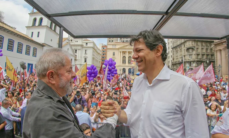 Perguntado se a melhor plataforma seria a sua, Haddad declarou: "a do Lula é a melhor" (Ricardo Stuckert/Divulgação)