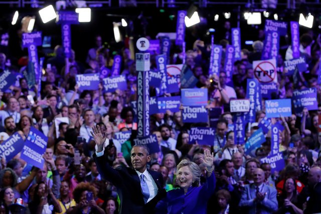 Obama passa o bastão a Hillary