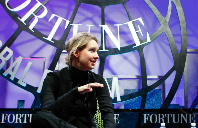 ELIZABETH HOLMES: junto com Eike Batista, ela é um dos maiores casos de derrocada da lista da Forbes / Kimberly White/ Getty Images