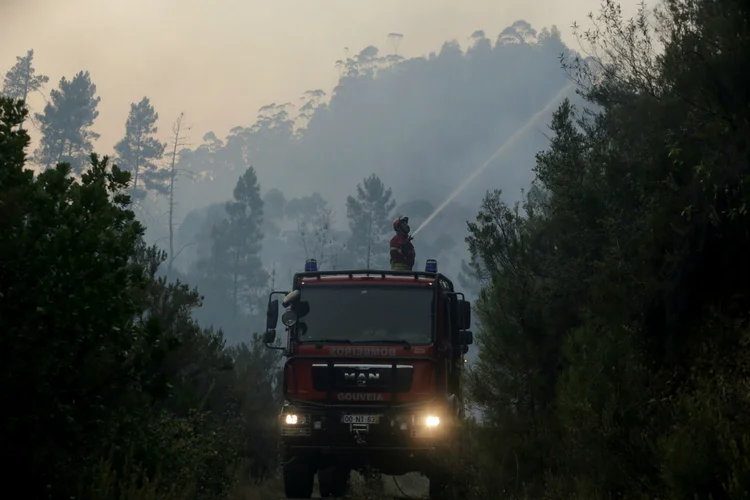 Incêndio em Portugal: na semana passada, 64 pessoas morreram em um incêndio florestal na vizinha Portugal (Miguel Vidal/Reuters)