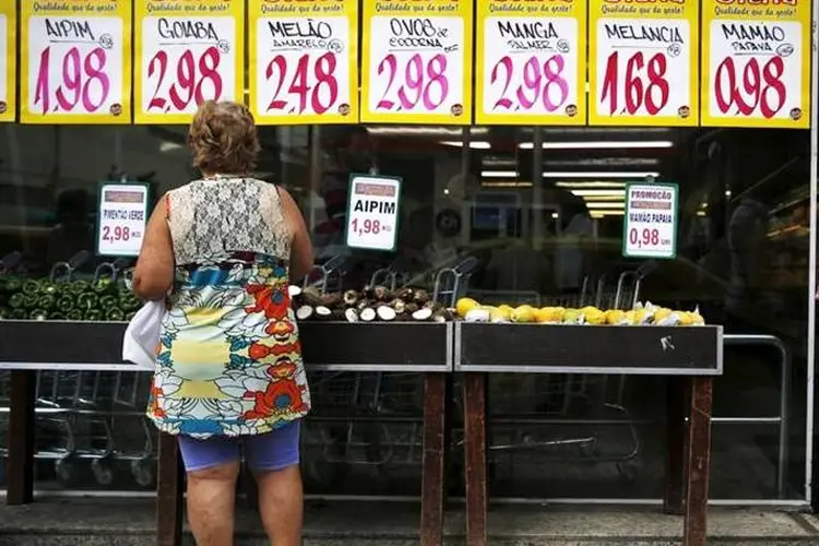 Compras prejudicadas: supermercados têm prejuízo. (Pilar Olivares/Reuters)