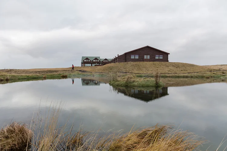 PAISAGEM DA ISLÂNDIA: Hotel Ranga,  um resort de luxo próximo do vulcão Eyjafjallajokull  / Bara Kristinsdottir/ The New York Times