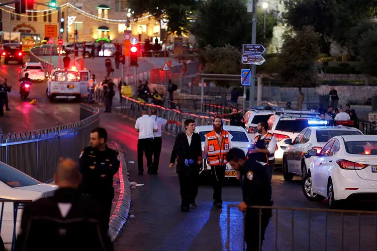 ESTADO ISLÂMICO EM ISRAEL: polícia isola área de Jerusalém após ataque  com facas e metralhadora caseira / Ammar Awad/ Reuters