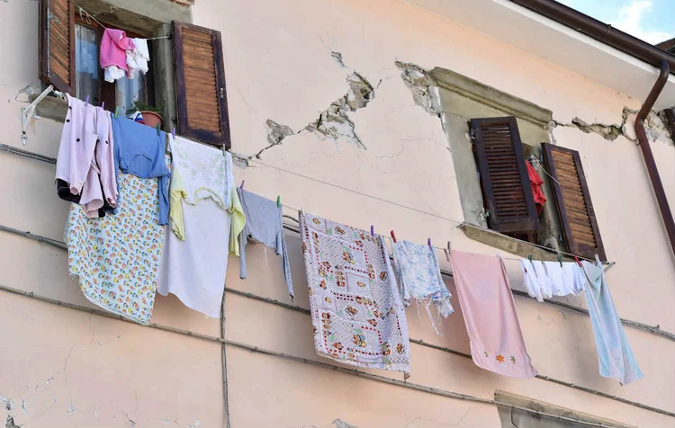 DESTRUIÇÃO NA ITÁLIA: onda de tremores deixou pelo menos 120 mortos na região central do país  / Giuseppe Bellini/ Getty Images