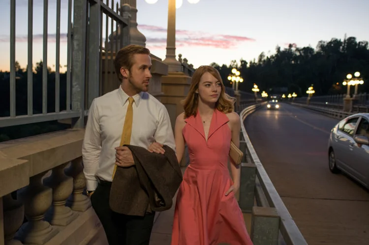 CENA DE LA LA LAND: em tempos em que a leveza e a vida sem complicações se tornaram valores cultuados e incensados, é inesperado encontrar tal temática em filmes  / Divulgação