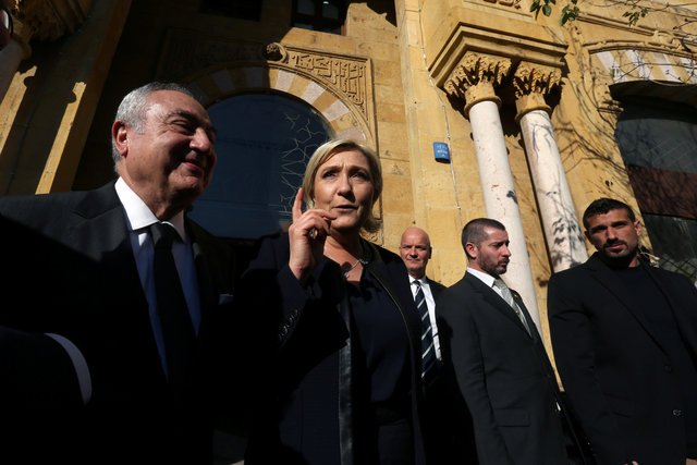 MARINE LE PEN, CANDIDATA CONSERVADORA NA FRANÇA: se der uma treta, o dólar tende a subir, como em 2012, que também começou tranquilo e favorável / Aziz Taher/ Reuters