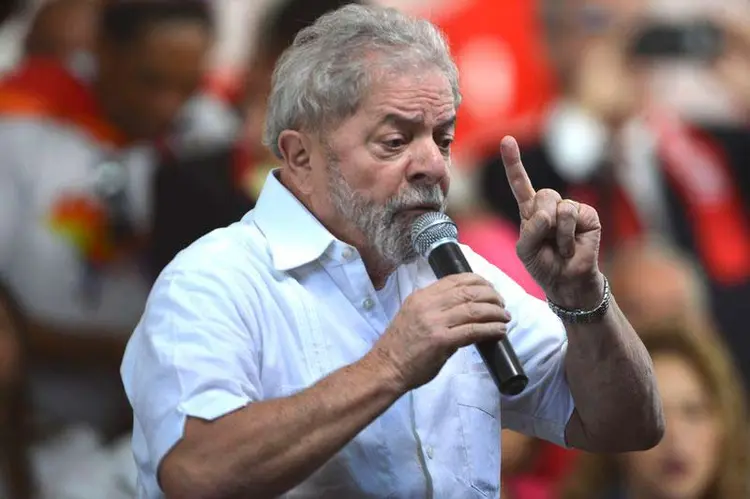 Lula: às 14:40, o dólar recuava 1,34 por cento, a 3,2097 reais na venda (foto/Agência Brasil)