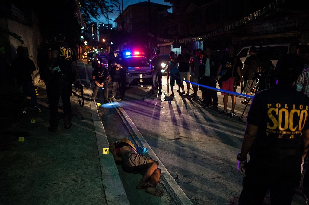 Duterte: paz fora, chumbo em casa